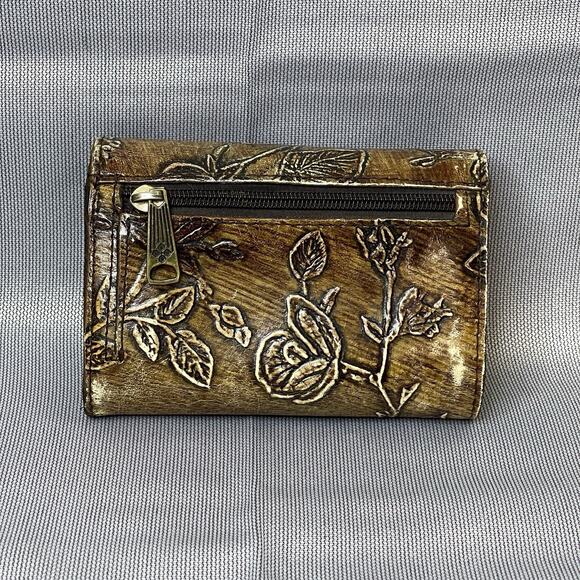 Patricia Nash Cametti Tooled Trifold Wallet Brown Leaf Print Gold Trim Card Slot - Picture 2 of 9